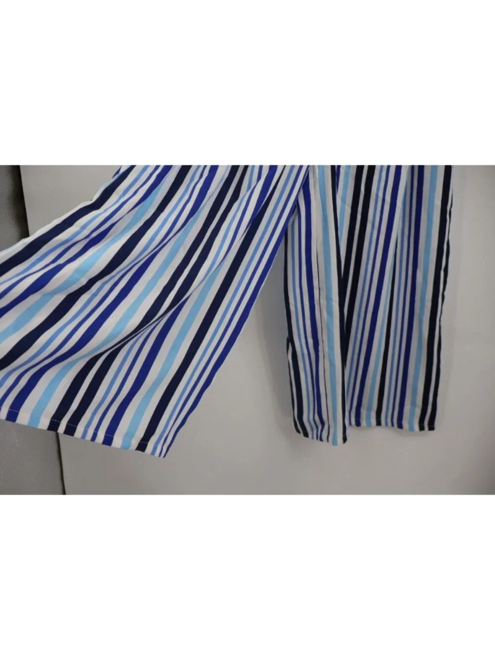 Do+Be Blue White Stripe Wide Leg Crop Pants NWT Nordstrom Size M